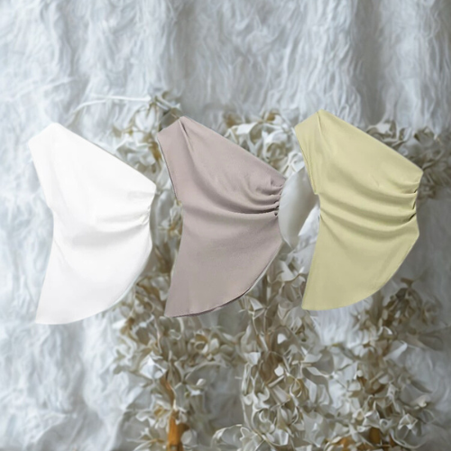 Asymmetrical T-shirt with bare shoulder and urban style