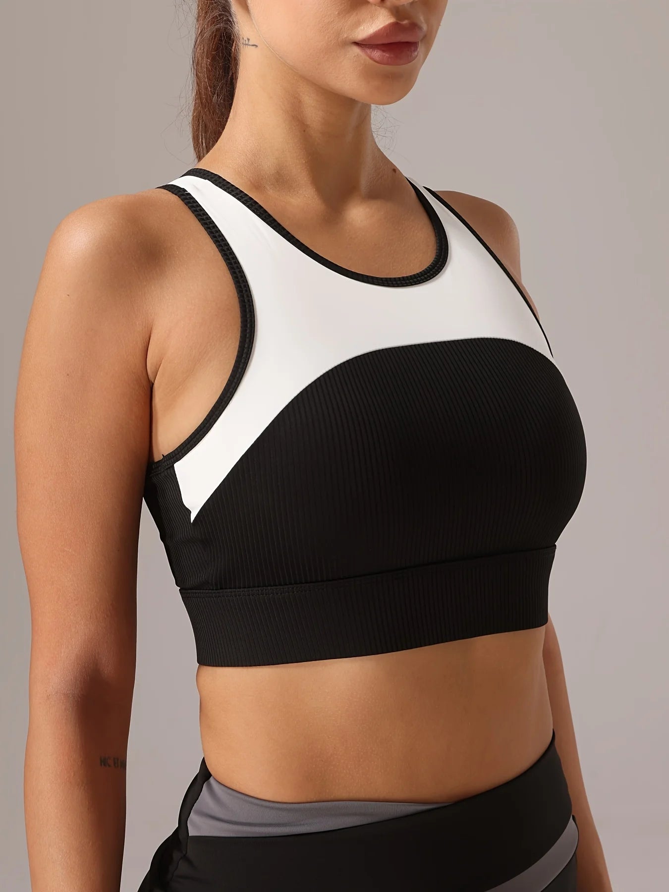 Fitfemme Color-Blocked Workout Tank Top - G&A Luxurys